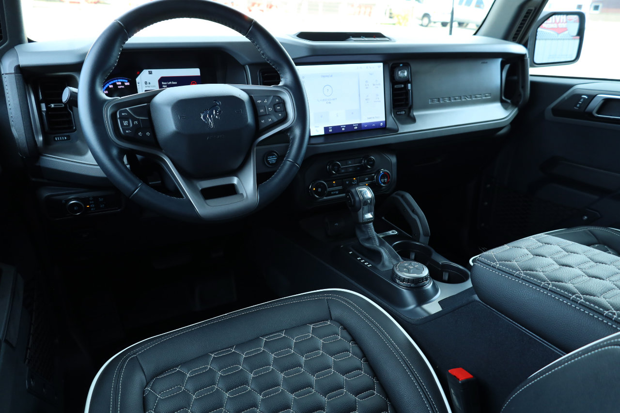 Used 2024 Ford Bronco Big Bend image 25