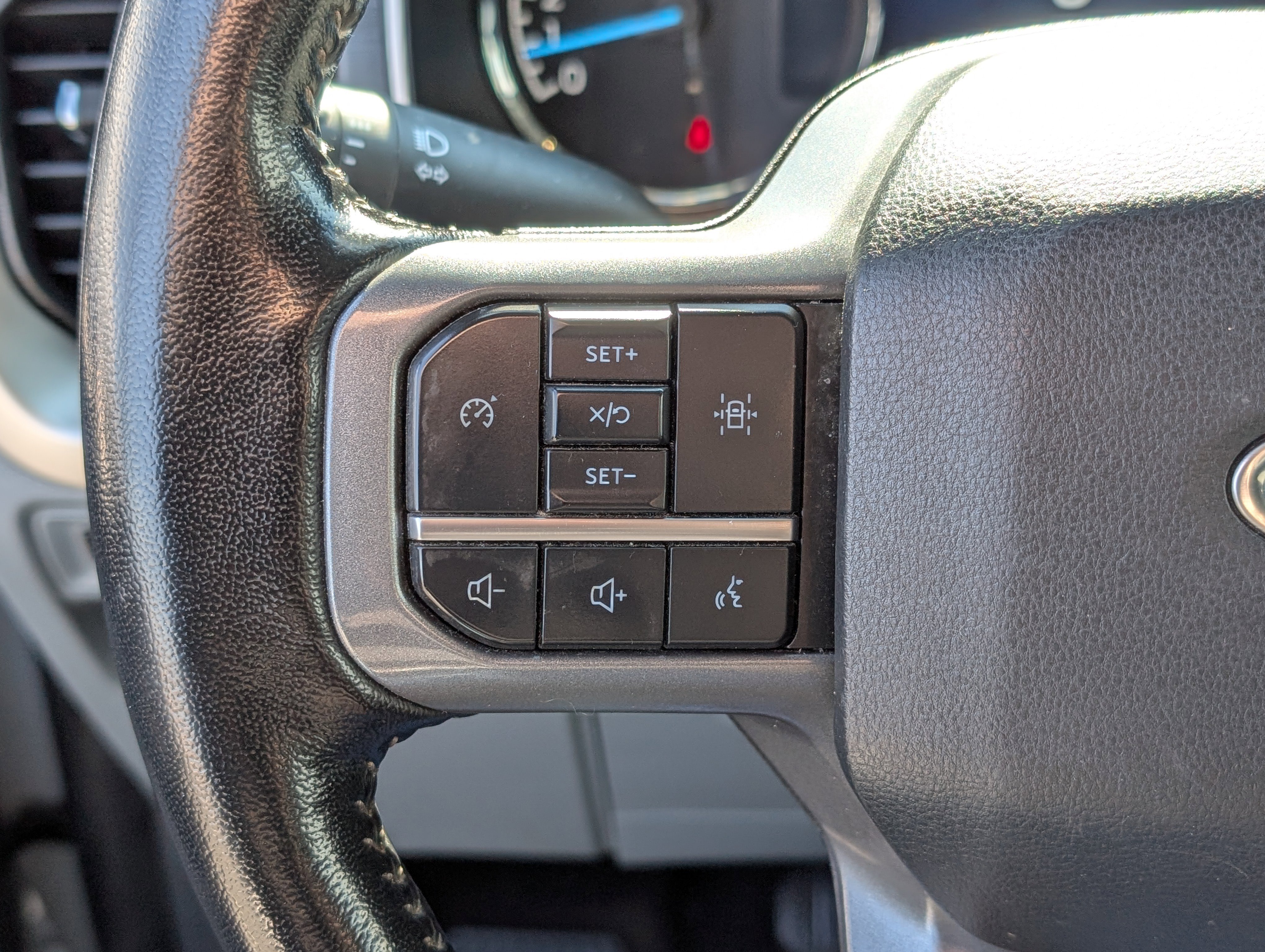 Certified 2021 Ford F150 XLT w/ Equipment Group 302A High image 20