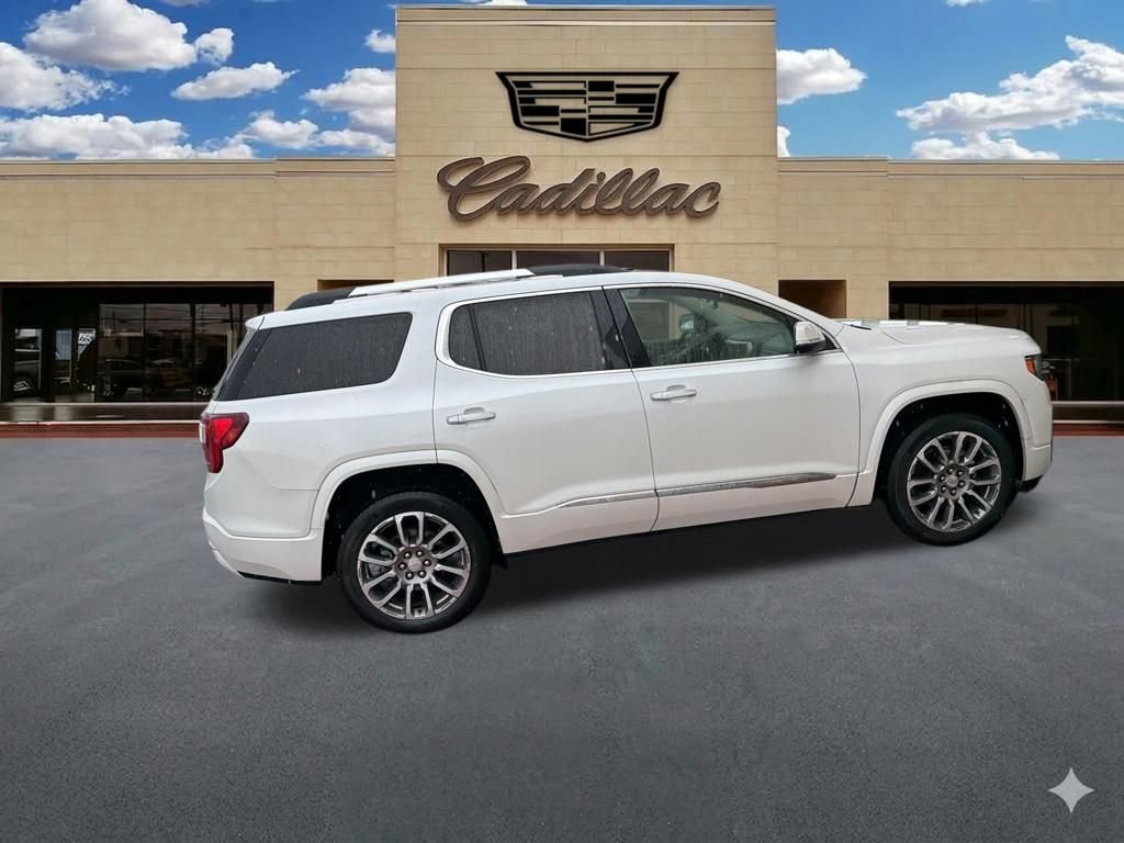Used 2023 GMC Acadia Denali w/ Denali Ultimate Package FWD image 3