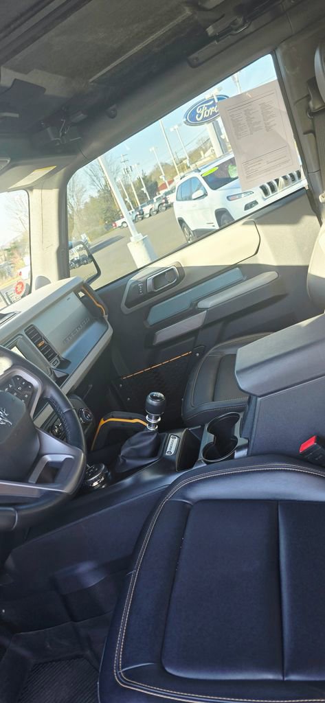 Used 2022 Ford Bronco Badlands image 5