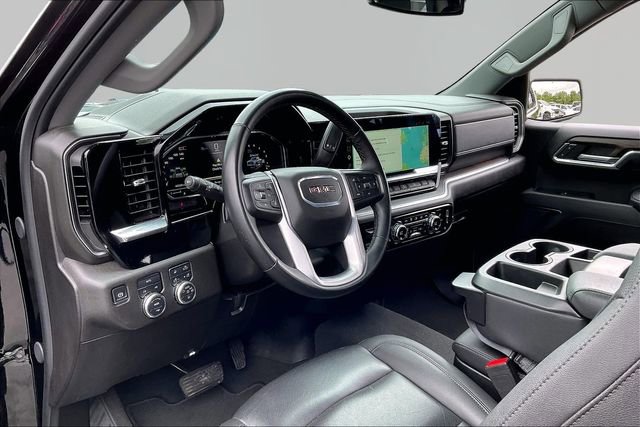 Used 2025 GMC Sierra 1500 SLT AWD/4WD image 12