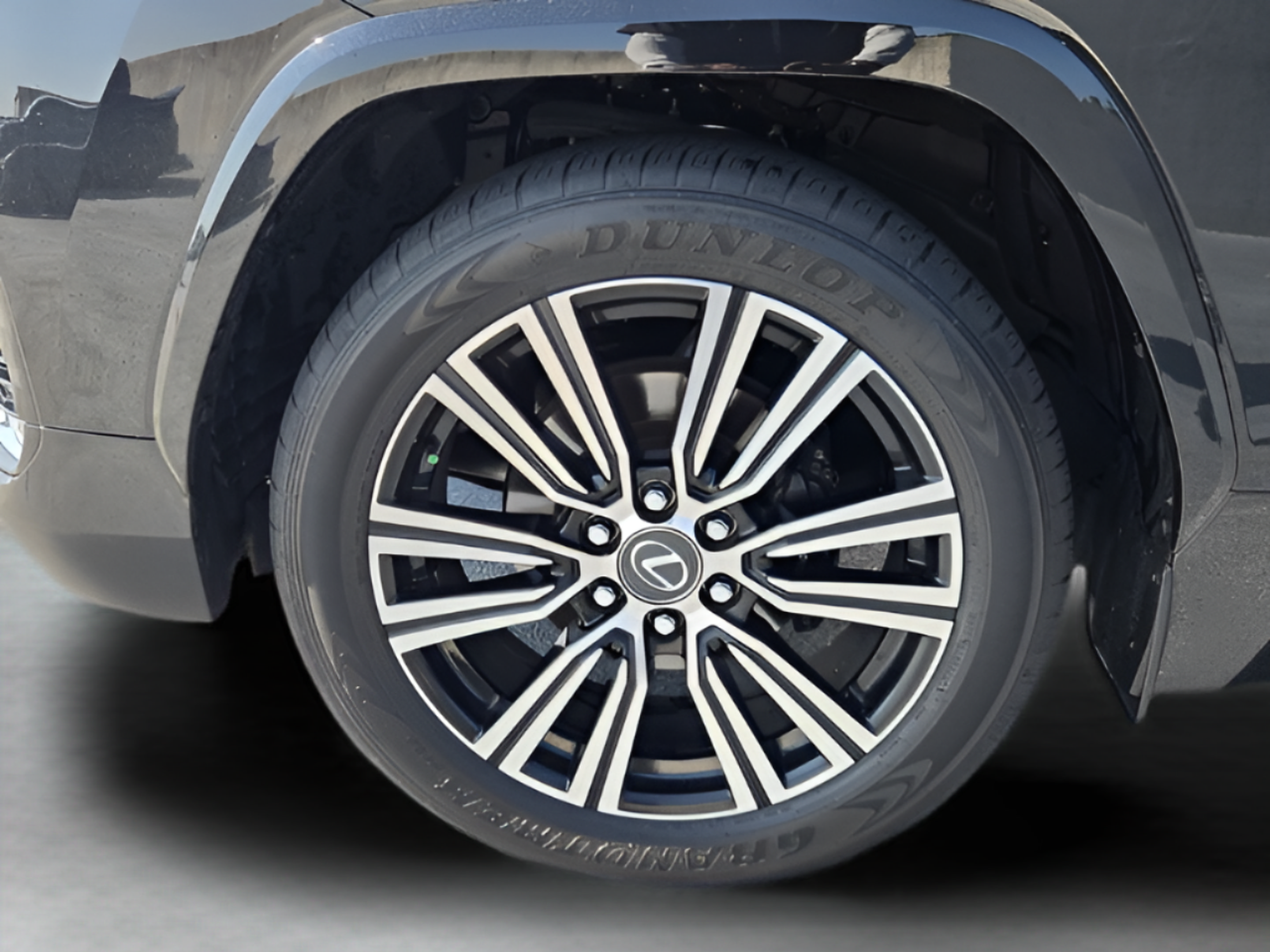 Certified 2024 Lexus LX 600 4WD w/ Luxury Package image 32