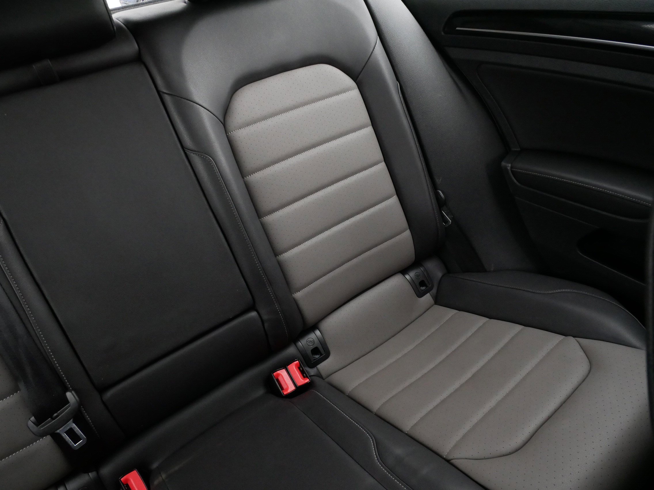 Used 2015 Volkswagen Golf TDI SEL image 14