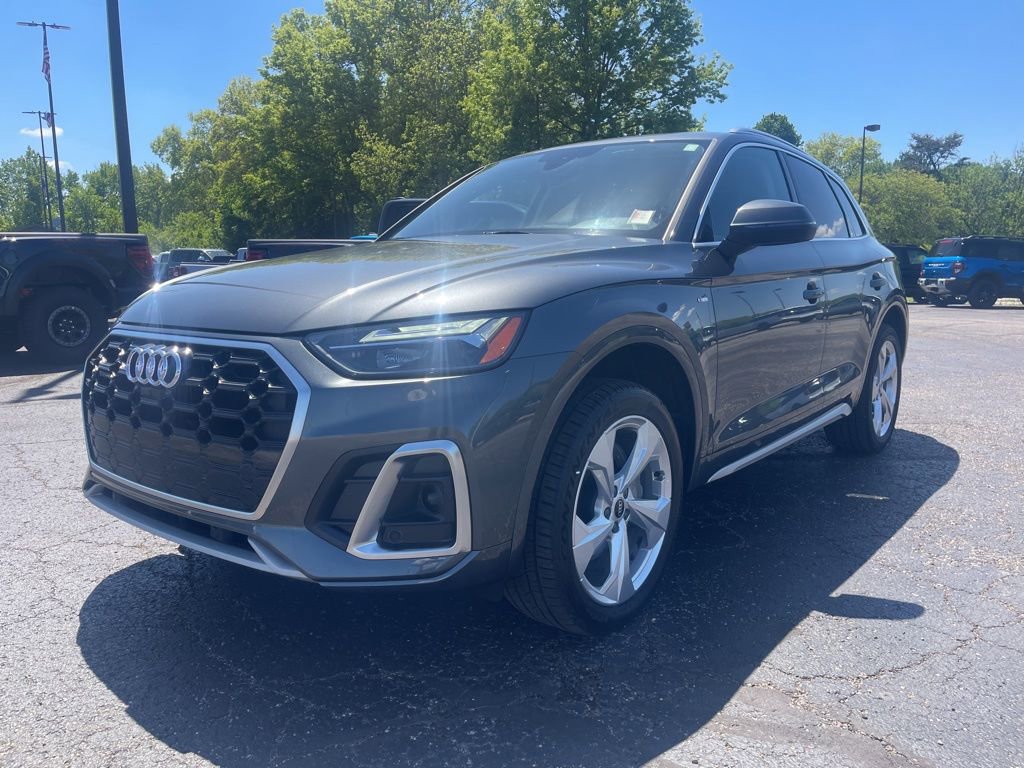 Used 2023 Audi Q5 2.0T Premium Plus AWD/4WD image 2