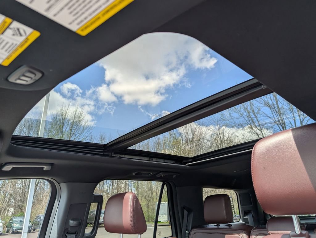 Used 2024 Ford Expedition Limited image 17