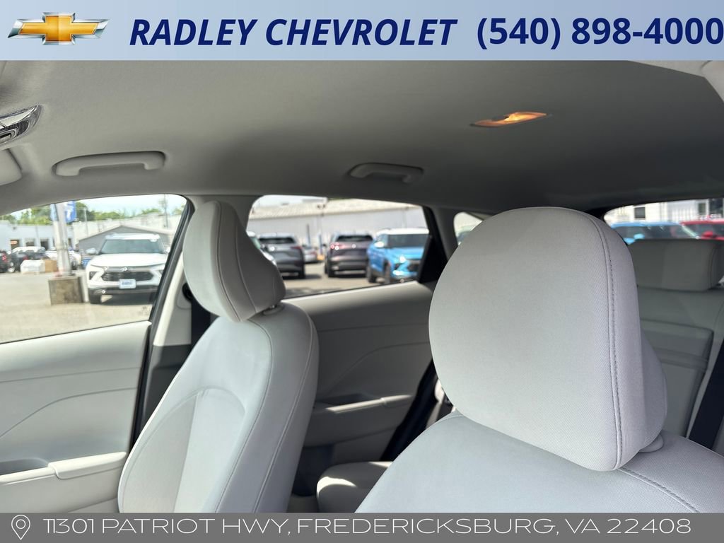 Used 2025 Hyundai Kona SEL FWD image 2