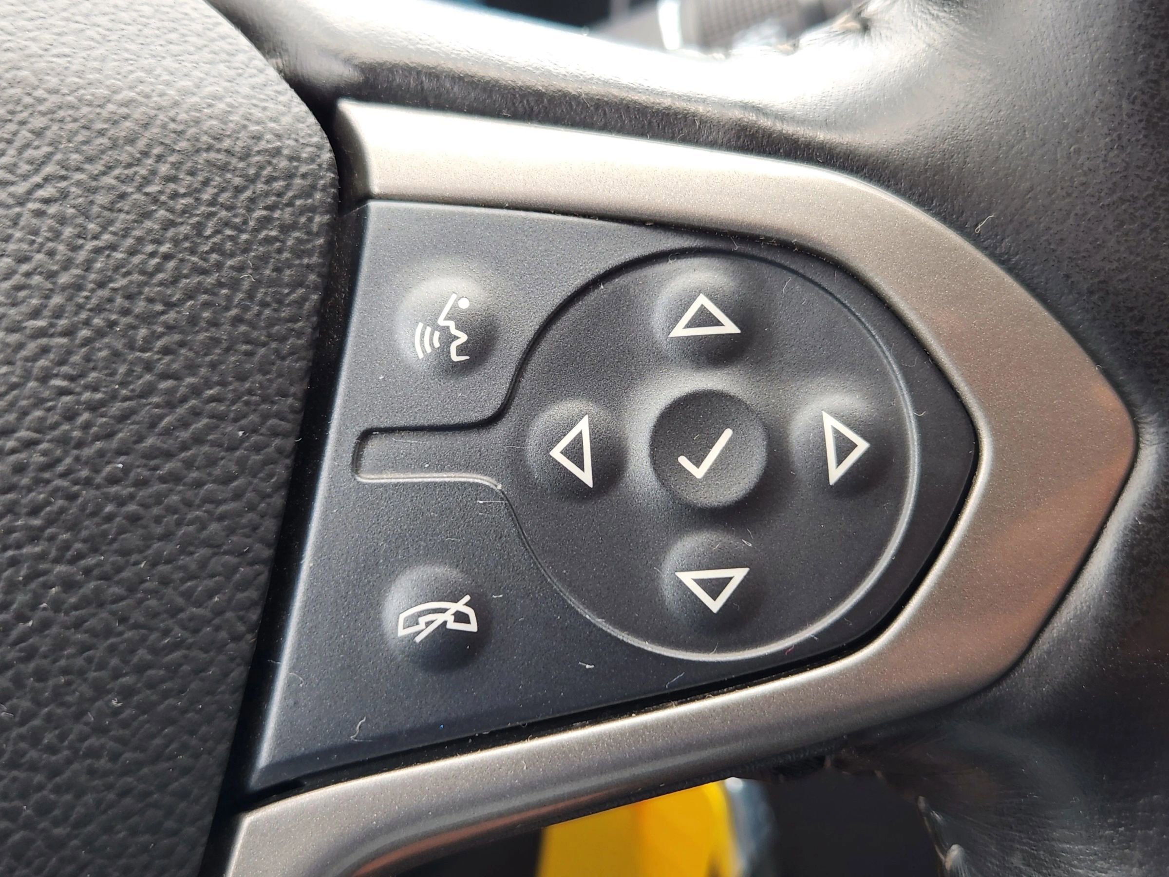 Used 2019 Chevrolet Colorado Z71 AWD/4WD image 29