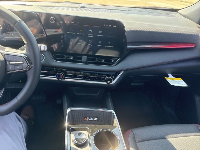 New 2026 Chevrolet Equinox RS w/ LPO, Floor Liner Package AWD/4WD image 39