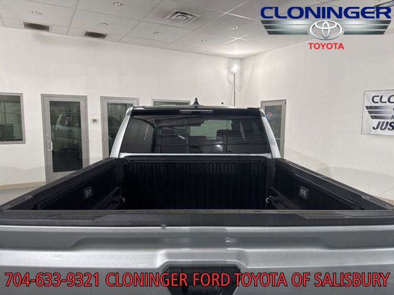 New 2025 Toyota Tacoma SR5 image 7