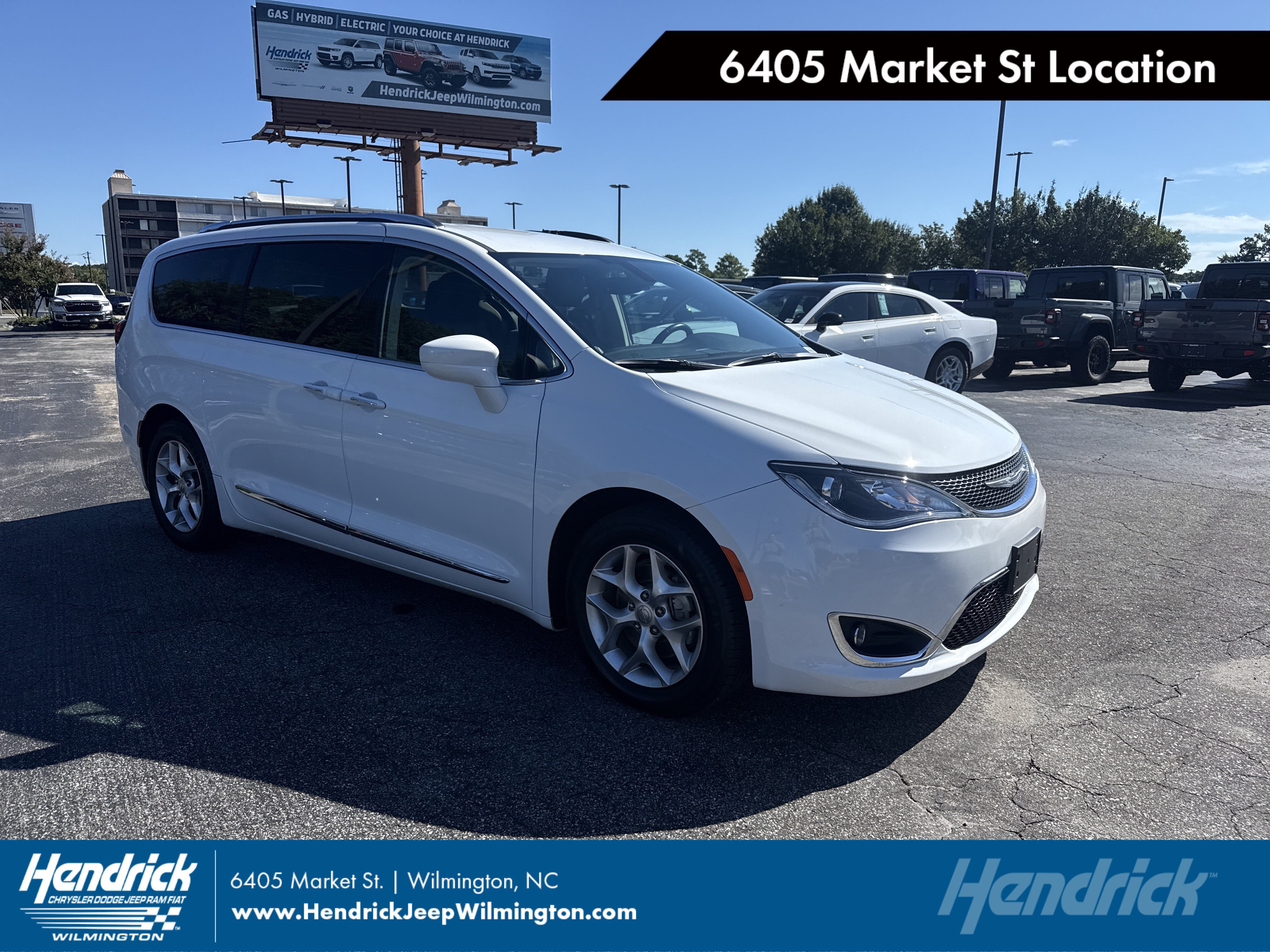 Used 2019 Chrysler Pacifica Touring-L Plus w/ Tire & Wheel Group