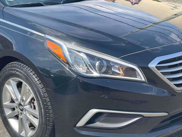 Used 2017 Hyundai Sonata SE FWD image 9