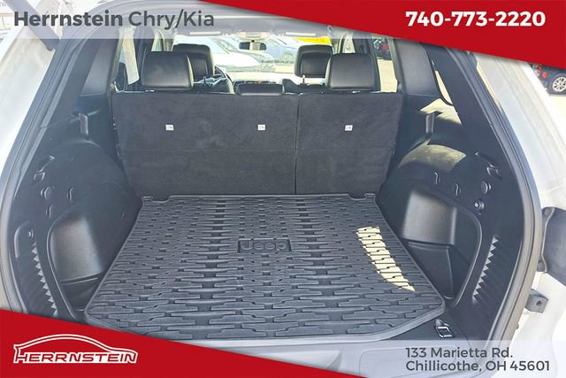Used 2021 Jeep Grand Cherokee Laredo X AWD/4WD image 20