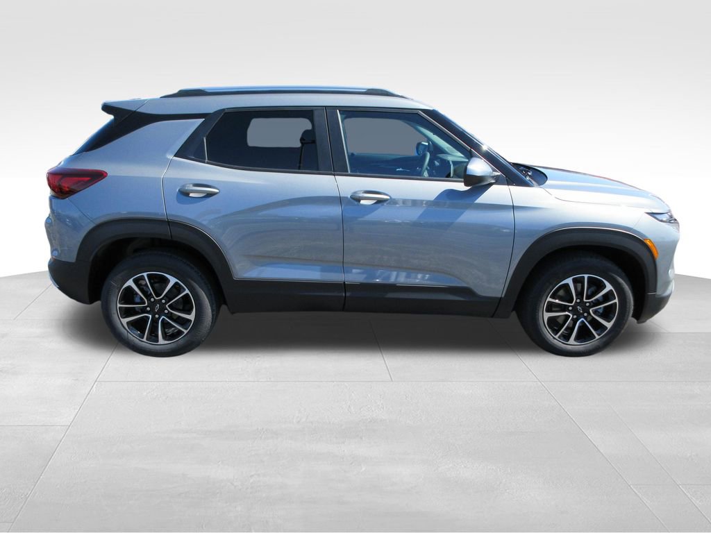 New 2026 Chevrolet TrailBlazer LT w/ LPO, Blackout Package FWD image 6