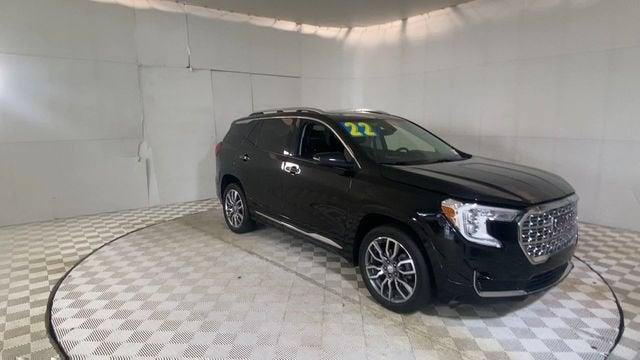 Used 2022 GMC Terrain Denali w/ LPO, Floor Liner Package AWD/4WD image 9