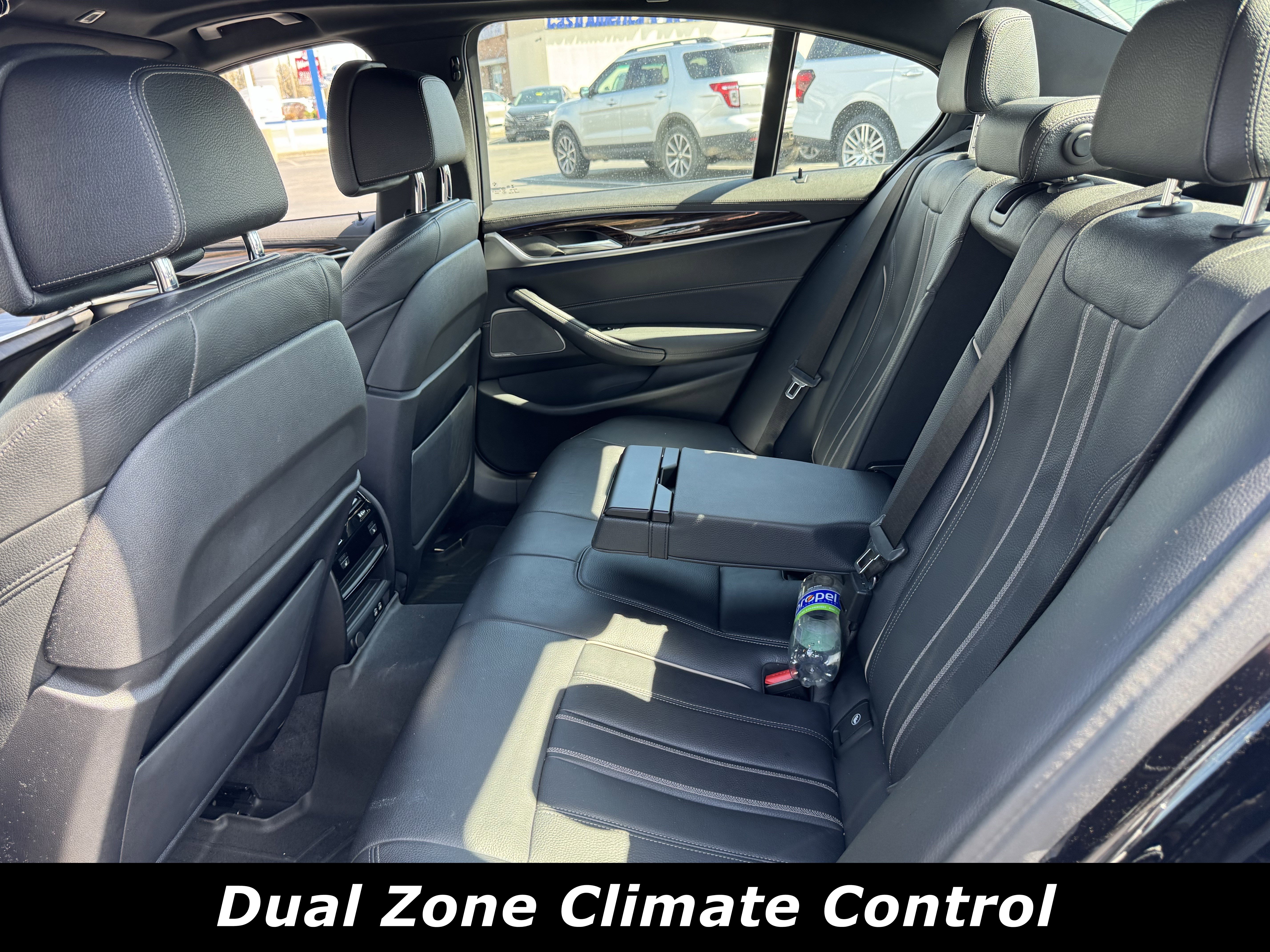 Used 2022 BMW M550i xDrive image 5