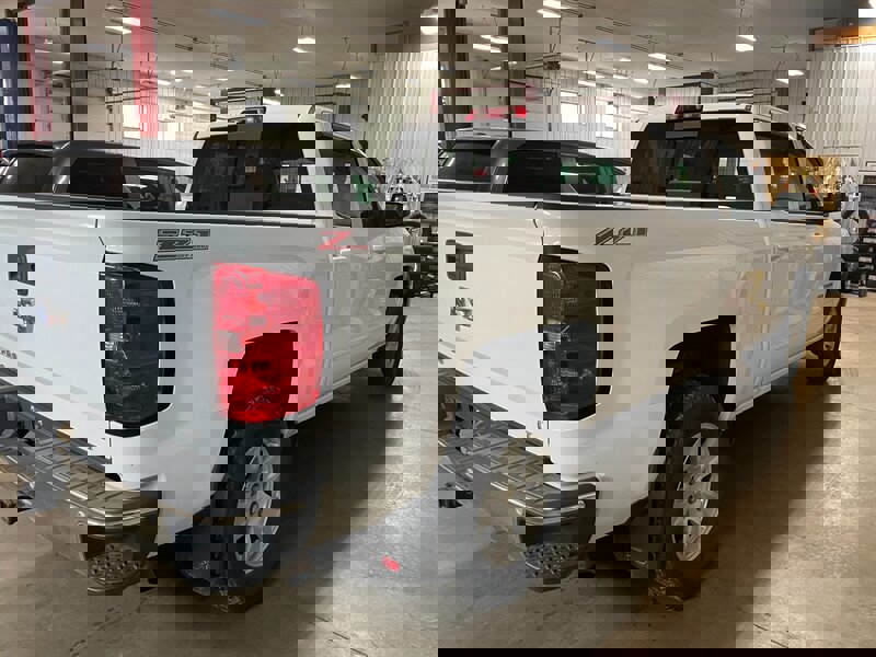 Used 2015 Chevrolet Silverado 1500 LT w/ LT Convenience Package image 6