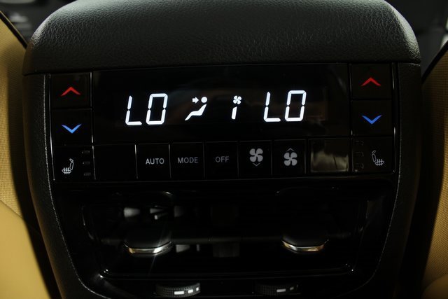 Used 2023 Jeep Grand Cherokee L Summit w/ Advanced Protech Group IV image 22