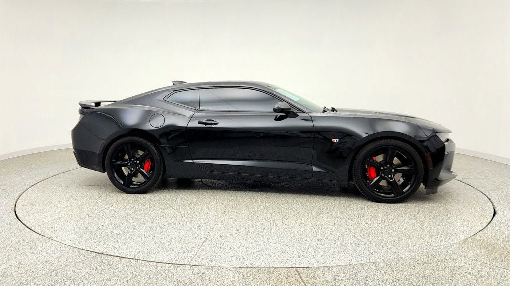 Used 2017 Chevrolet Camaro SS RWD image 4
