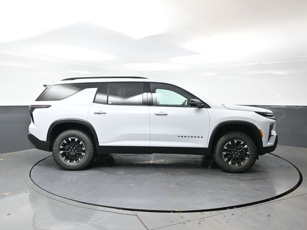 New 2026 Chevrolet Traverse Z71 w/ Enhanced Driving Package AWD/4WD image 2