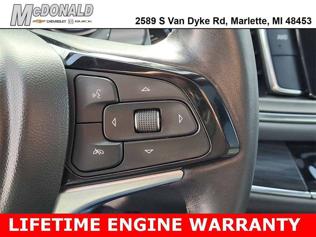 Used 2022 Buick Enclave Essence image 12
