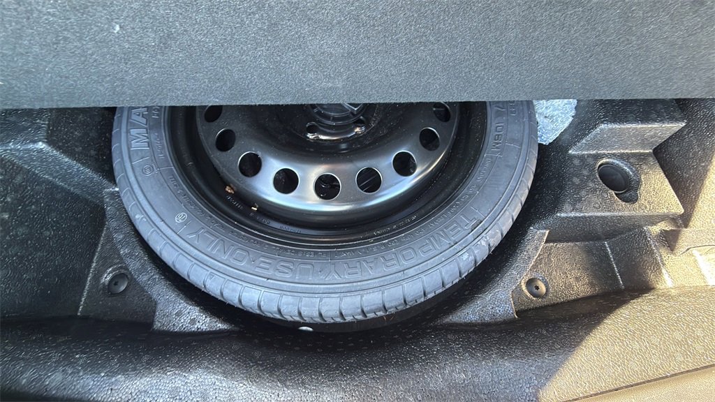 Used 2023 Buick Envision Avenir image 25