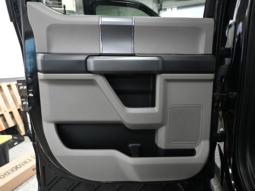 Used 2018 Ford F150 XLT w/ Equipment Group 302A Luxury image 38