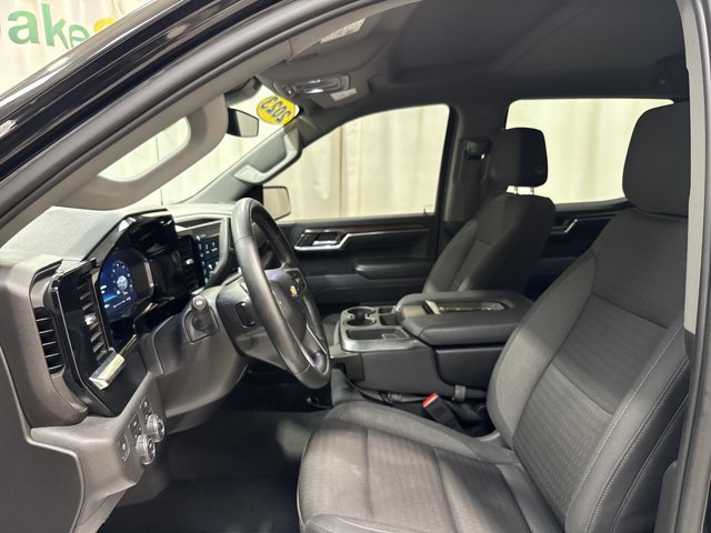 Used 2023 Chevrolet Silverado 1500 LT AWD/4WD image 15