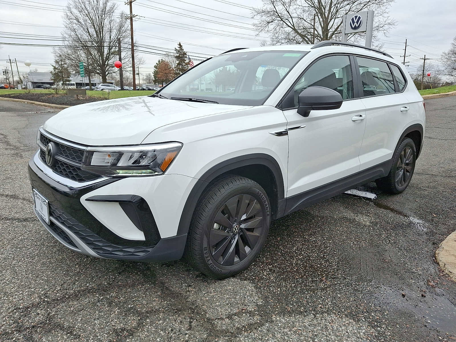Used 2024 Volkswagen Taos S image 3