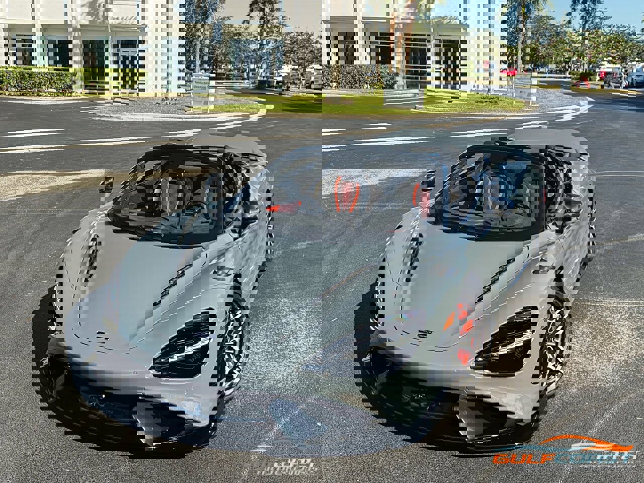 Used 2022 McLaren 765LT image 10