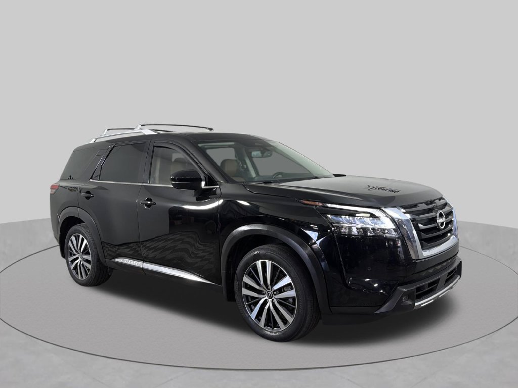 Used 2022 Nissan Pathfinder Platinum w/ Cargo Package AWD/4WD image 16