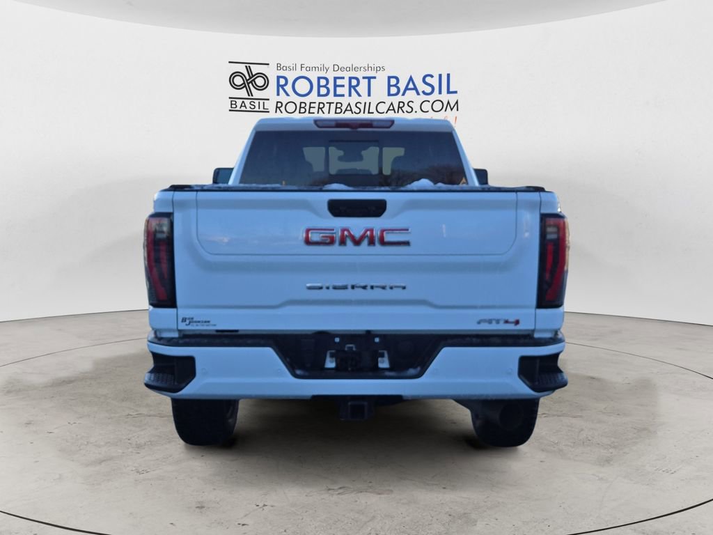 Used 2024 GMC Sierra 3500 AT4 w/ AT4 Preferred Package image 4