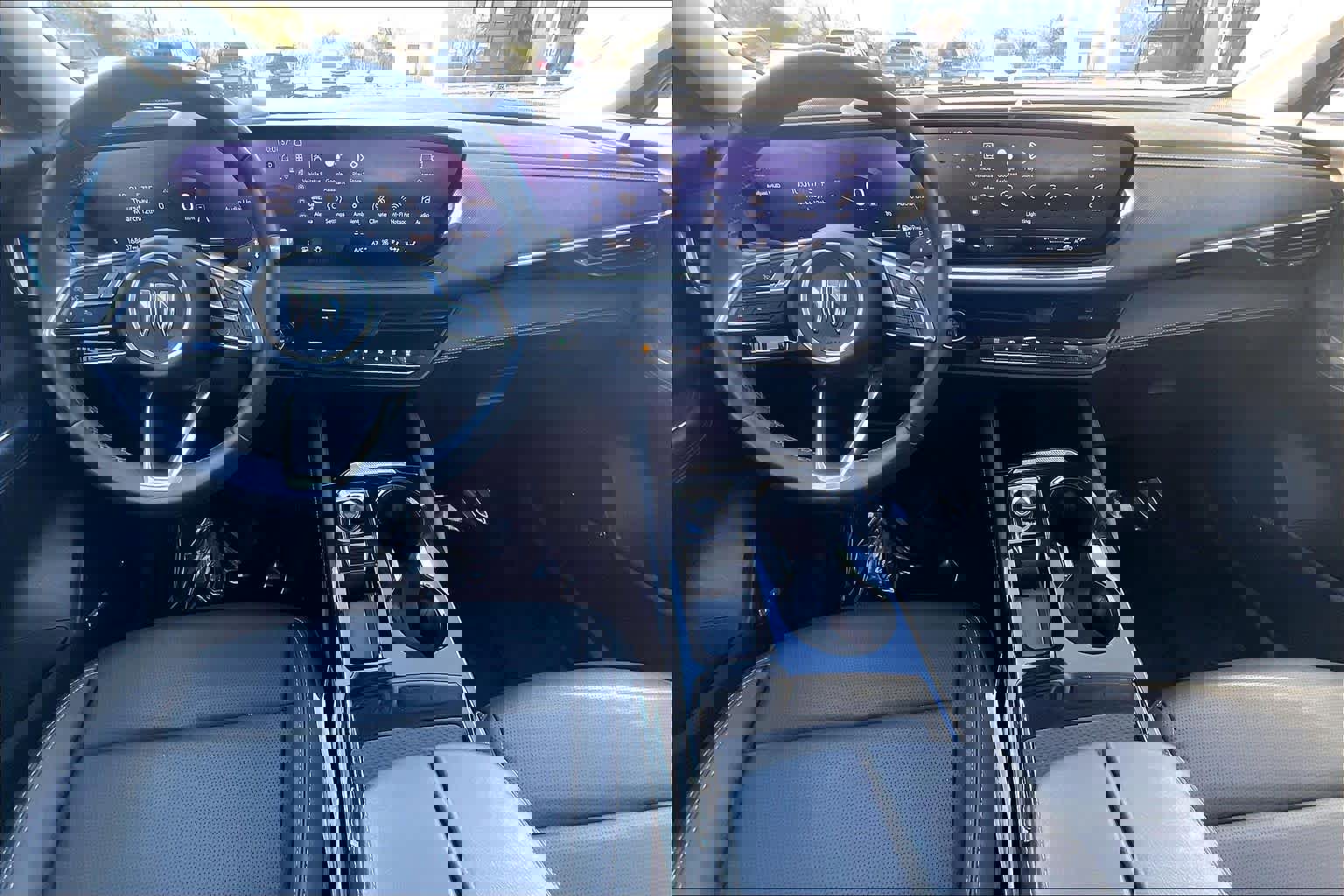 Used 2025 Buick Envision Preferred image 15