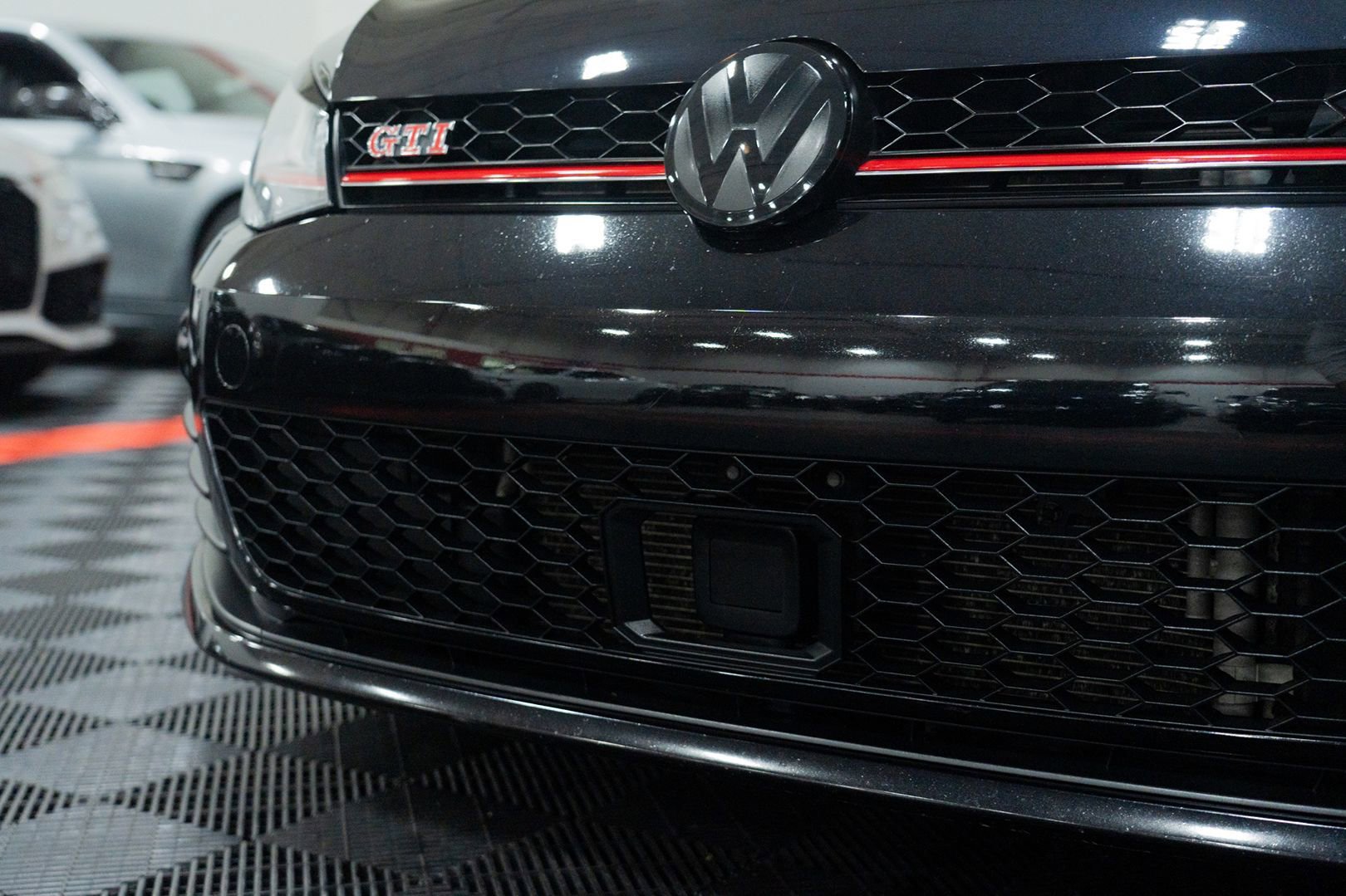 Used 2017 Volkswagen GTI Autobahn FWD image 16