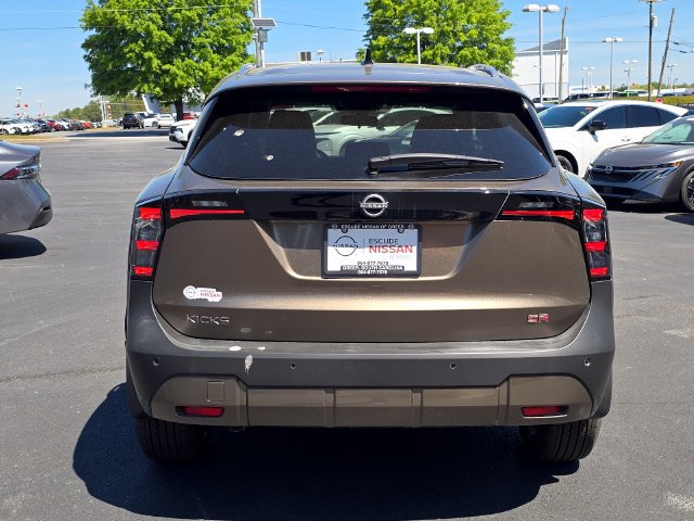 New 2026 Nissan Kicks SR w/ SR Premium Package FWD image 4