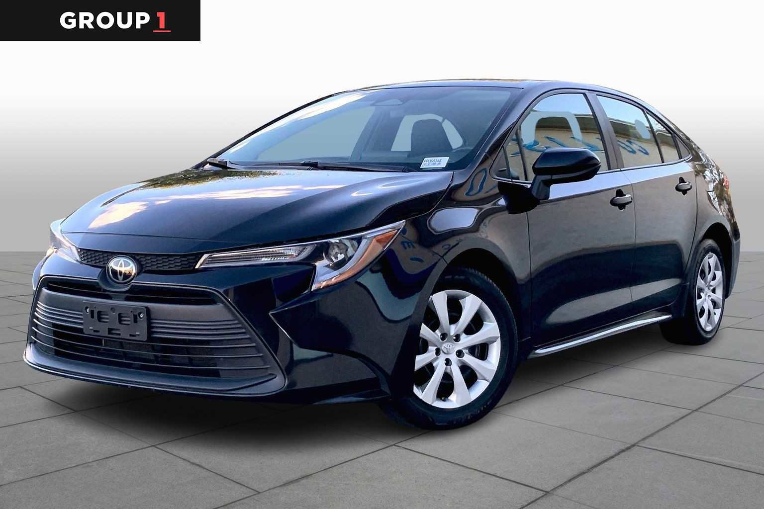 Used 2023 Toyota Corolla LE image 1