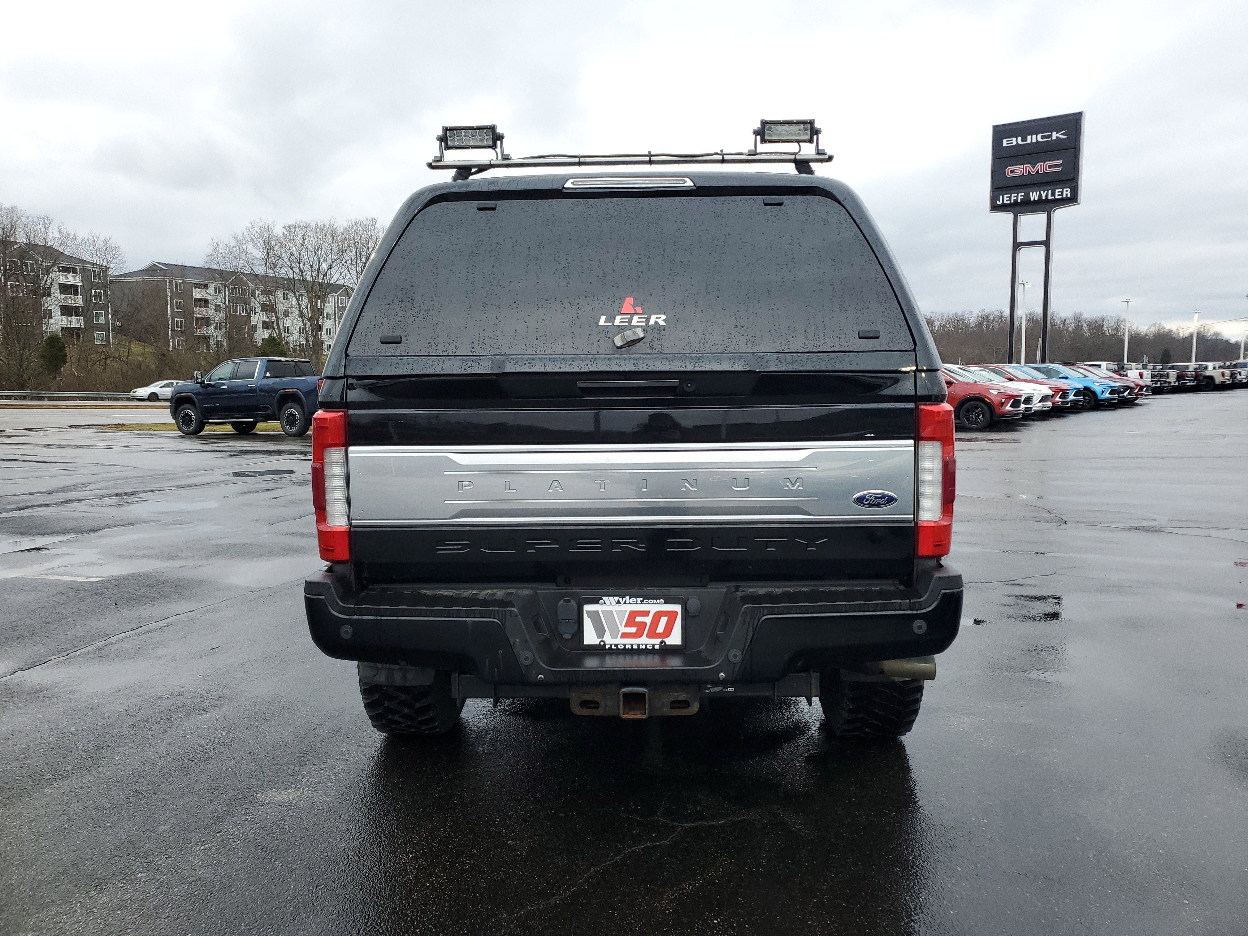 Used 2017 Ford F250 Platinum w/ Platinum Ultimate Package image 5