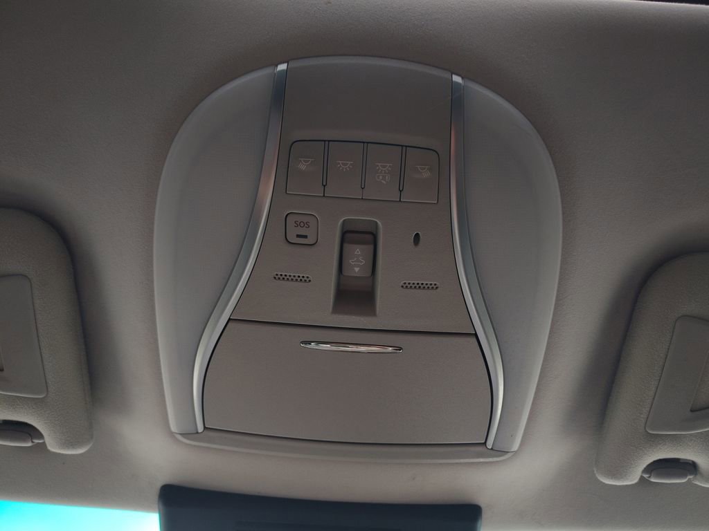 Used 2016 INFINITI Q70 L 5.6 w/ V8 Deluxe Technology Package image 5