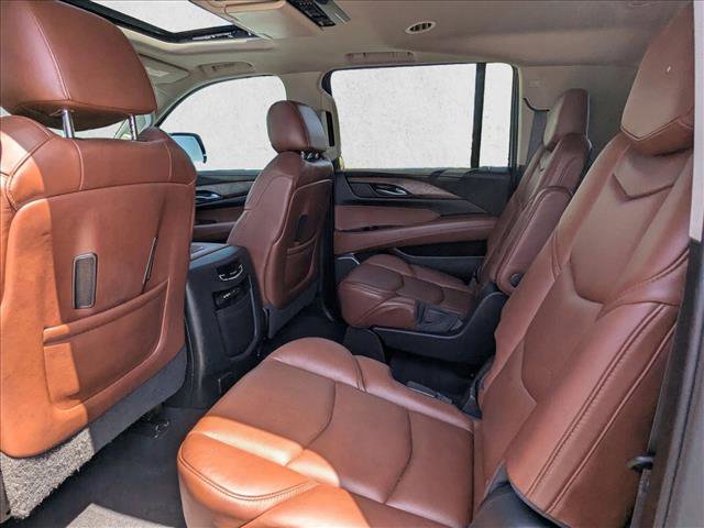 Used 2016 Cadillac Escalade ESV Premium image 19