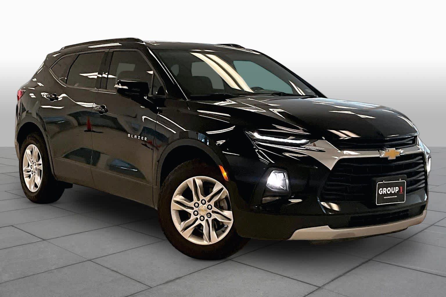 Used 2020 Chevrolet Blazer LT FWD image 2