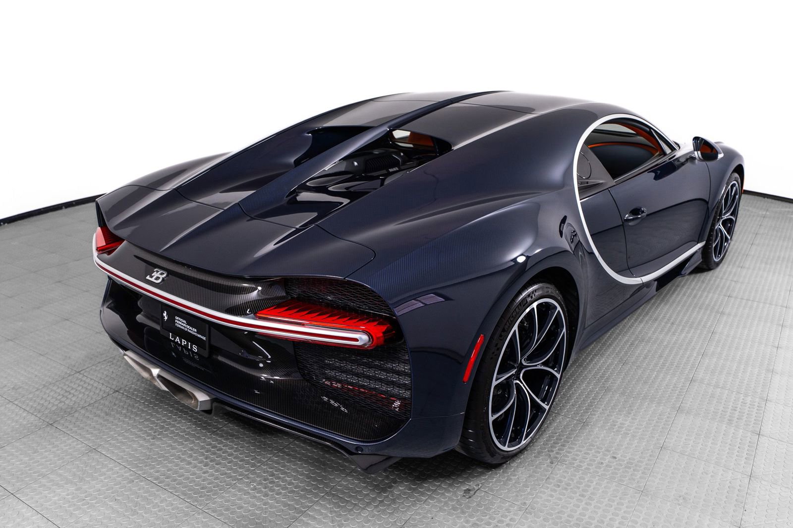 Used 2018 Bugatti Chiron image 9