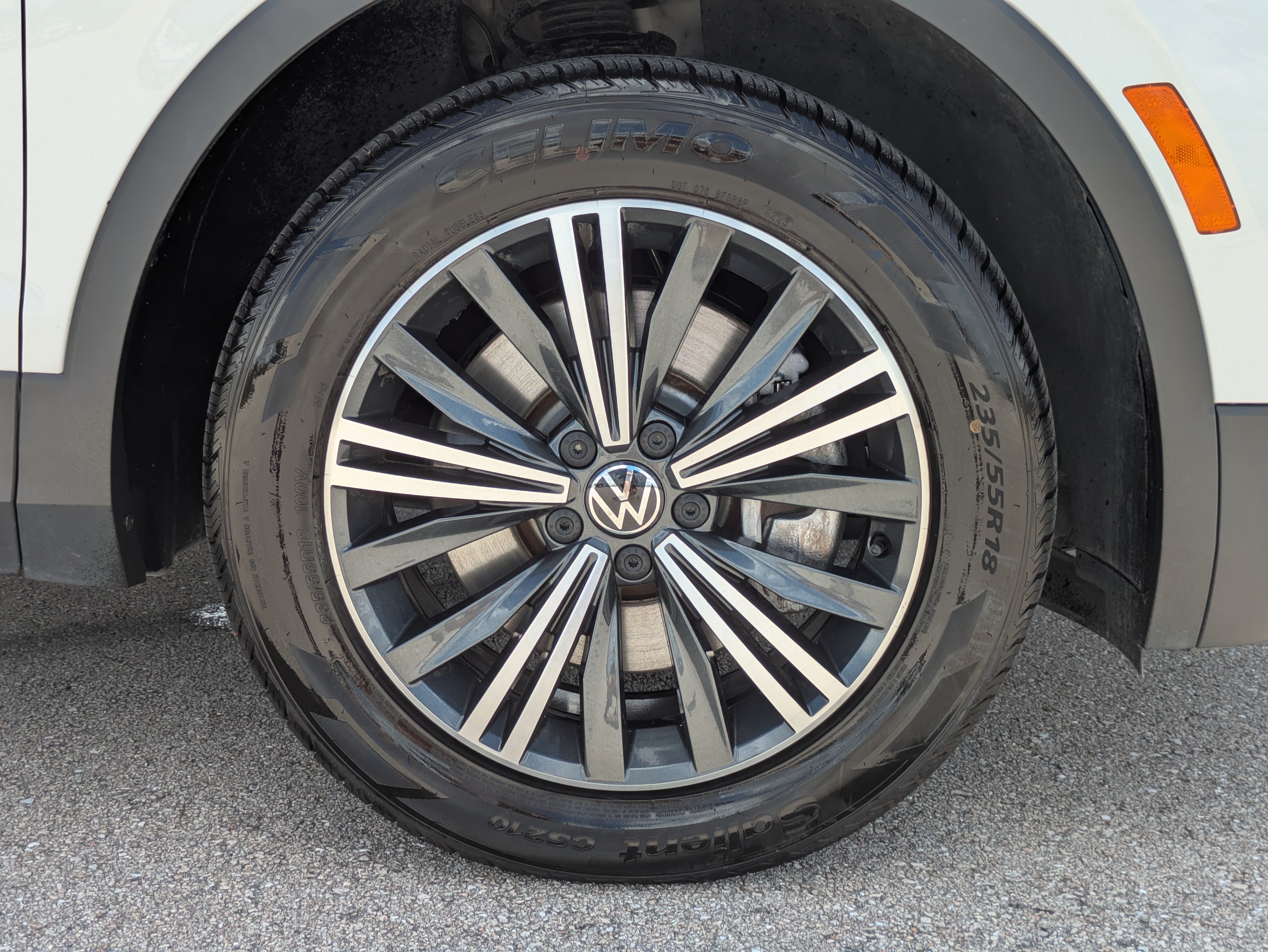 Used 2024 Volkswagen Tiguan Wolfsburg Edition AWD/4WD image 11