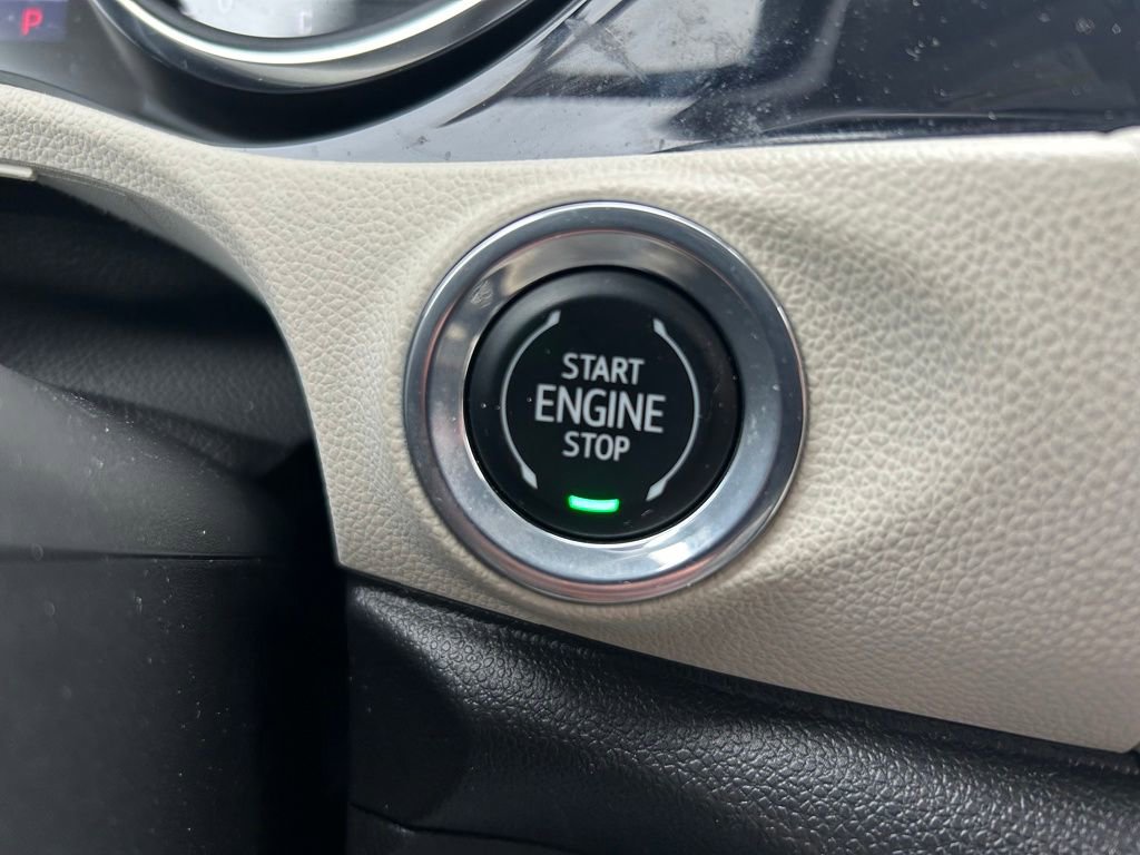 Used 2023 Buick Encore GX Essence w/ Experience Buick Package image 21