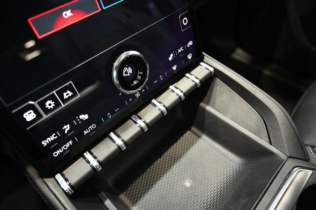 New 2026 GMC Terrain Elevation w/ Elevation Premium Package AWD/4WD image 17
