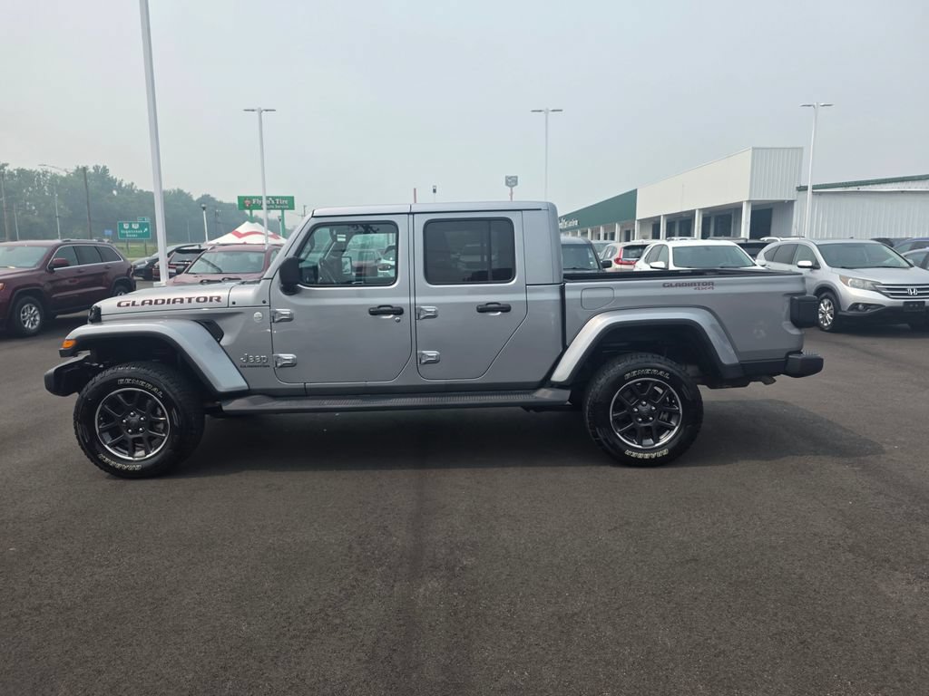 Used 2020 Jeep Gladiator Overland AWD/4WD image 6