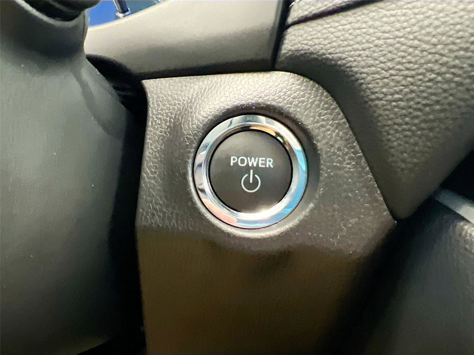 Used 2025 Toyota RAV4 XLE image 14