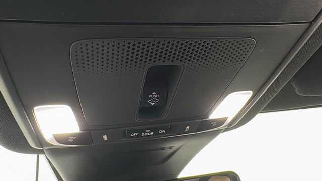 Used 2025 Honda CR-V Sport Touring image 32