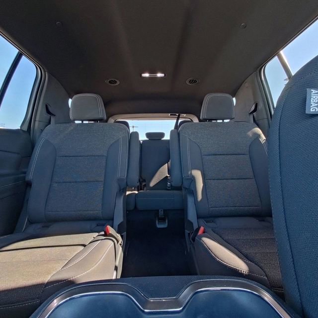 Used 2024 Chevrolet Traverse LT image 30