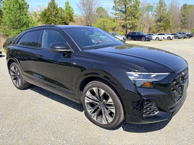 Used 2025 Audi Q8 Premium Plus w/ Premium Plus Package AWD/4WD image 3