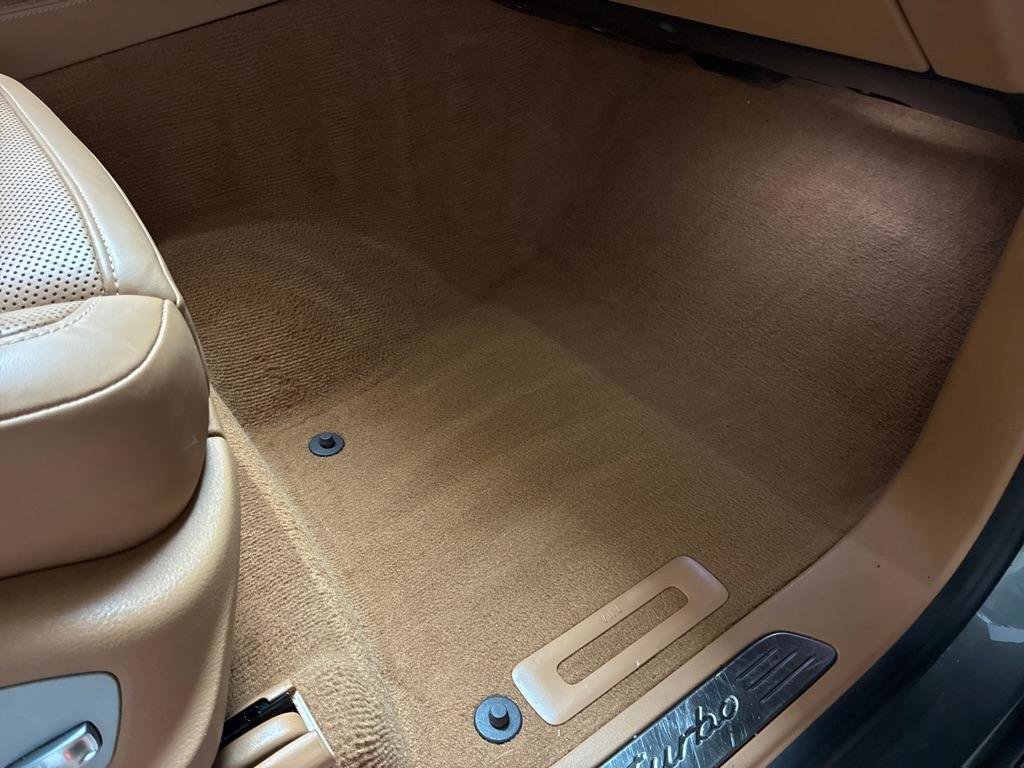 Used 2016 Porsche Cayenne Turbo image 39