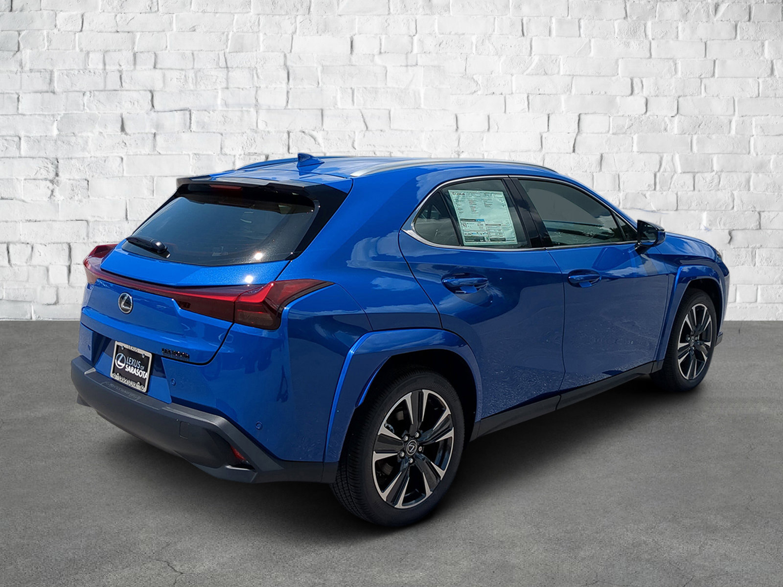 New 2025 Lexus UX 300h FWD image 4